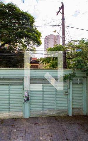 Casa à venda com 330m², 3 quartos e 6 vagas Casa à venda com 330m², 3 quartos e 6 vagasVista do quarto 1