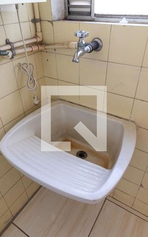 Apartamento para alugar com 83m², 3 quartos e 1 vagaÁrea de Serviço