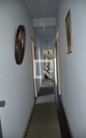 Casa à venda com 277m², 6 quartos e 6 vagasCorredor