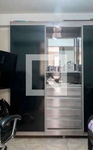 Casa à venda com 266m², 7 quartos e 3 vagas Casa à venda com 266m², 7 quartos e 3 vagasQuarto casa baixo
