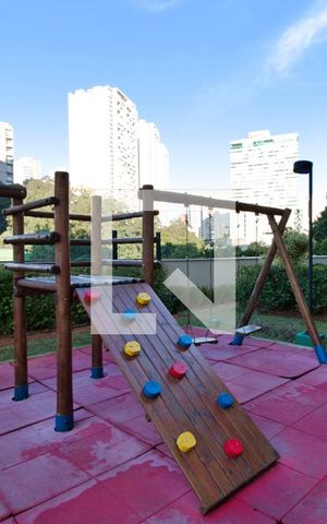 Apartamento para alugar com 54m², 2 quartos e 1 vaga Apartamento para alugar com 54m², 2 quartos e 1 vagaÁrea comum - Playground
