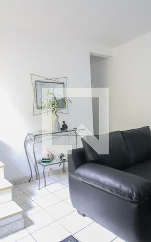 Casa à venda com 100m², 2 quartos e sem vagasala