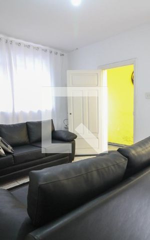 Casa à venda com 100m², 2 quartos e sem vagasala