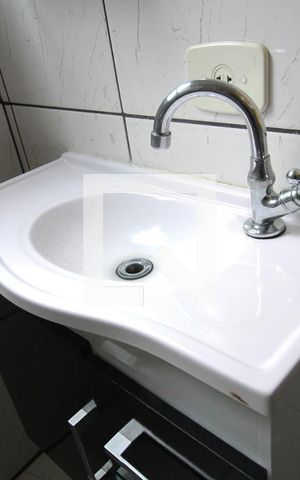 Casa à venda com 100m², 2 quartos e sem vagabanheiro