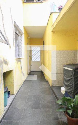Casa à venda com 100m², 2 quartos e sem vagaarea de serviço / churrasqueira