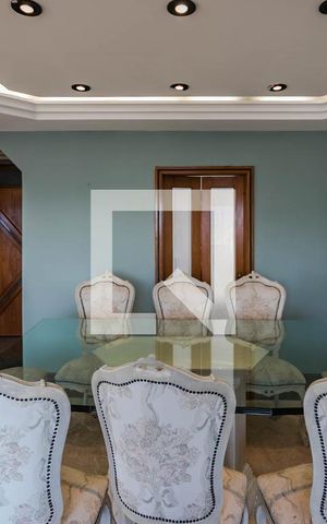 Apartamento para alugar com 300m², 3 quartos e 6 vagas Apartamento para alugar com 300m², 3 quartos e 6 vagasSala de Estar