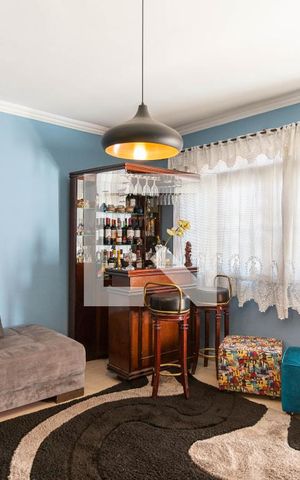 Casa à venda com 280m², 3 quartos e 4 vagas Casa à venda com 280m², 3 quartos e 4 vagasSala