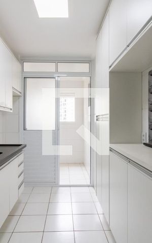 Apartamento para alugar com 77m², 3 quartos e 2 vagas Apartamento para alugar com 77m², 3 quartos e 2 vagasCozinha