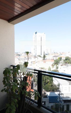 Apartamento à venda com 80m², 3 quartos e 2 vagasSacada da sala
