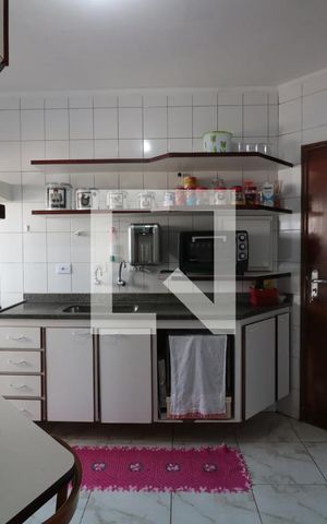 Apartamento à venda com 80m², 3 quartos e 2 vagasCozinha