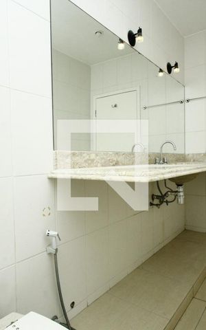 Apartamento à venda com 150m², 2 quartos e 1 vagaBanheiro da Suíte