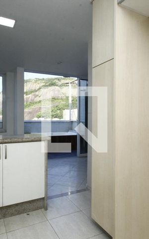Apartamento à venda com 150m², 2 quartos e 1 vagaCozinha