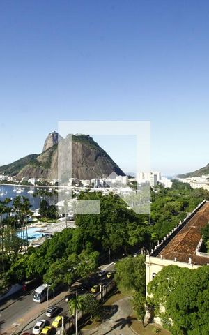 Apartamento à venda com 150m², 2 quartos e 1 vagaVista