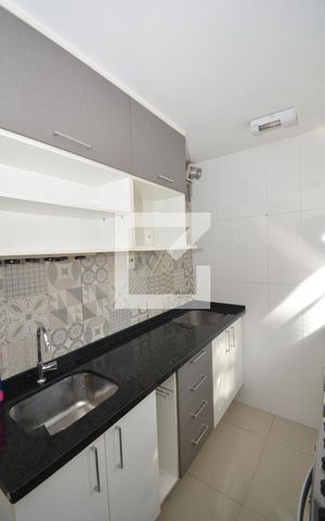 Apartamento à venda com 45m², 2 quartos e 1 vagaCozinha e Área de Serviço