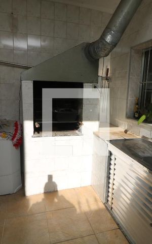 Casa à venda com 200m², 3 quartos e 2 vagasÁrea de Serviço