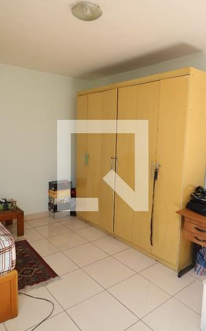 Casa à venda com 200m², 3 quartos e 2 vagasSuíte