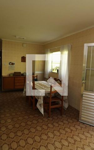 Casa à venda com 200m², 3 quartos e 2 vagasCozinha 
