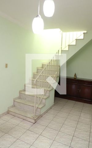 Casa à venda com 200m², 3 quartos e 2 vagasSala 
