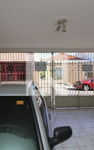 Casa à venda com 200m², 3 quartos e 2 vagasGaragem