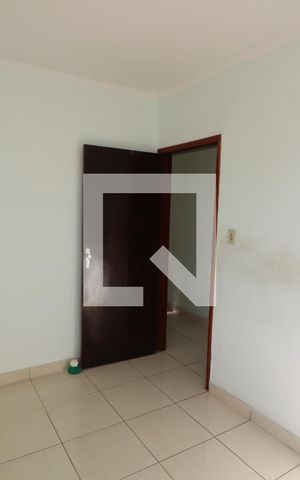 Casa à venda com 200m², 3 quartos e 2 vagasQuarto 2
