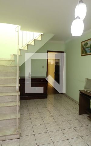 Casa à venda com 200m², 3 quartos e 2 vagasSala 