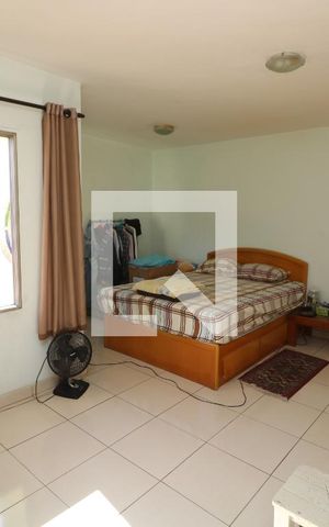 Casa à venda com 200m², 3 quartos e 2 vagasSuíte