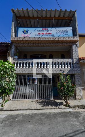 Casa para alugar com 160m², 2 quartos e 2 vagasFachada
