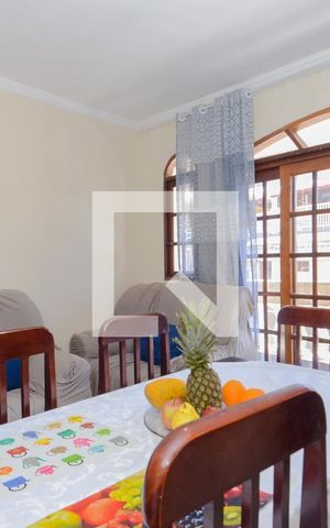 Casa para alugar com 160m², 2 quartos e 2 vagasSala