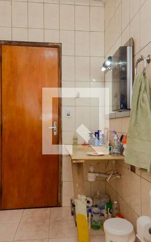 Casa para alugar com 160m², 2 quartos e 2 vagasBanheiro Social