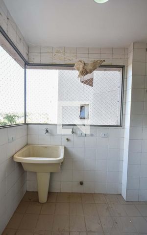 Apartamento à venda com 107m², 4 quartos e 2 vagasLavanderia
