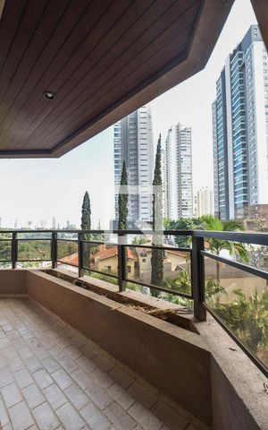 Apartamento à venda com 107m², 4 quartos e 2 vagasVaranda