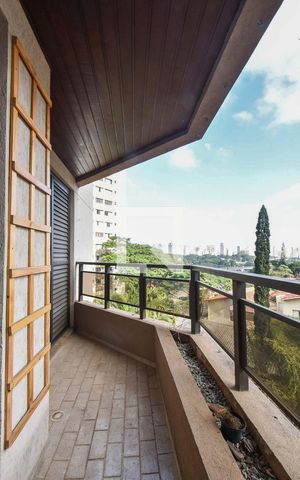 Apartamento à venda com 107m², 4 quartos e 2 vagasVaranda