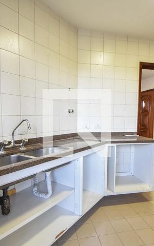 Apartamento à venda com 107m², 4 quartos e 2 vagasCozinha