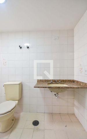 Apartamento à venda com 107m², 4 quartos e 2 vagasBanheiro Suíte 03