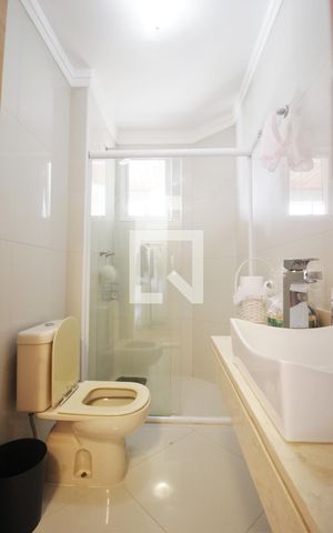 Apartamento à venda com 408m², 3 quartos e 4 vagasBanheiro da suíte 1