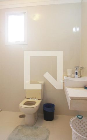 Apartamento à venda com 408m², 3 quartos e 4 vagasBanheiro da Suíte 2