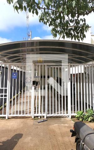 Apartamento para alugar com 39m², 2 quartos e 1 vagaFachada e portaria