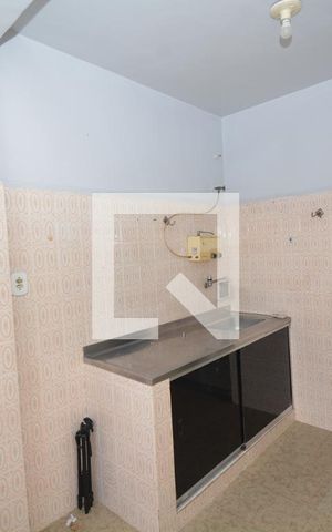 Apartamento para alugar com 80m², 2 quartos e sem vagaCozinha e Área de Serviço