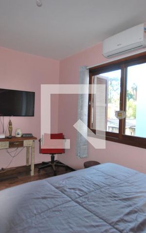 Casa à venda com 222m², 5 quartos e 2 vagasQuarto 2
