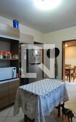 Casa à venda com 222m², 5 quartos e 2 vagasCozinha