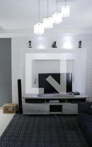 Casa de condomínio à venda com 133m², 2 quartos e 2 vagasSala