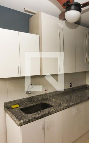 Apartamento à venda com 298m², 3 quartos e 2 vagas Apartamento à venda com 298m², 3 quartos e 2 vagasÁrea de Serviço