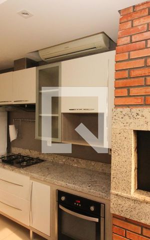 Apartamento à venda com 298m², 3 quartos e 2 vagas Apartamento à venda com 298m², 3 quartos e 2 vagasCozinha