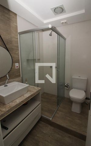 Apartamento à venda com 298m², 3 quartos e 2 vagas Apartamento à venda com 298m², 3 quartos e 2 vagasBanheiro Social