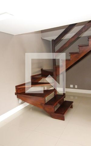 Apartamento à venda com 298m², 3 quartos e 2 vagas Apartamento à venda com 298m², 3 quartos e 2 vagasSala 1