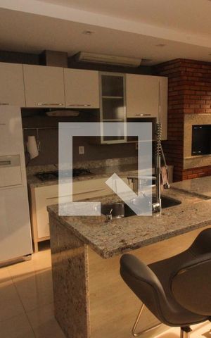 Apartamento à venda com 298m², 3 quartos e 2 vagas Apartamento à venda com 298m², 3 quartos e 2 vagasCozinha