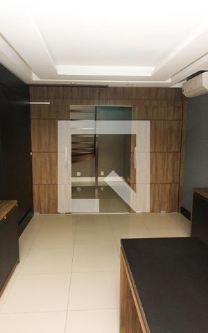 Apartamento à venda com 298m², 3 quartos e 2 vagas Apartamento à venda com 298m², 3 quartos e 2 vagasQuarto 2