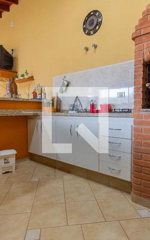 Casa à venda com 365m², 4 quartos e 10 vagas Casa à venda com 365m², 4 quartos e 10 vagasChurrasqueira