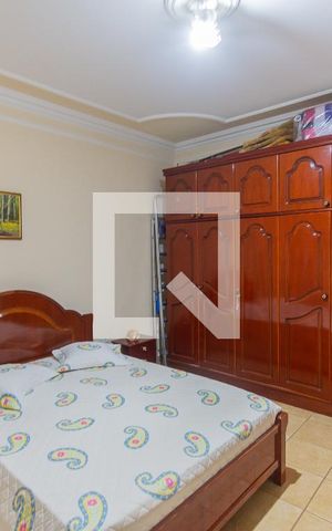 Casa à venda com 365m², 4 quartos e 10 vagas Casa à venda com 365m², 4 quartos e 10 vagasQuarto 4