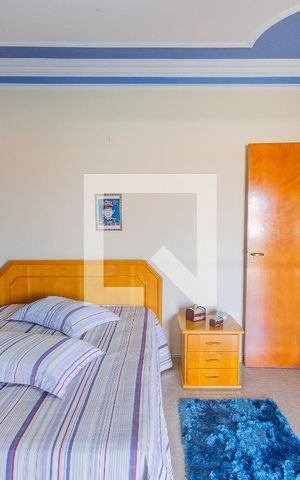 Casa à venda com 365m², 4 quartos e 10 vagas Casa à venda com 365m², 4 quartos e 10 vagasQuarto 1